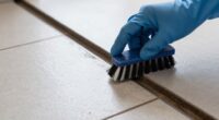 cleaning tight space corners